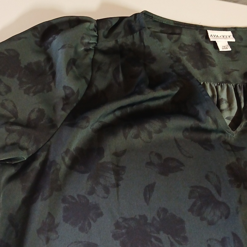 Ava & Viv Blouse‎ Dark Green With Flowers - Picture 9 of 10